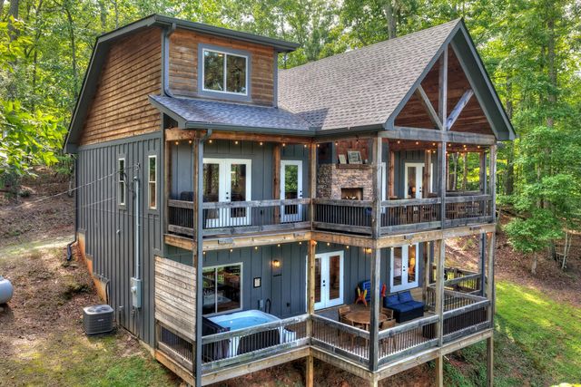 518 Mango Lane, Ellijay, GA 30536
