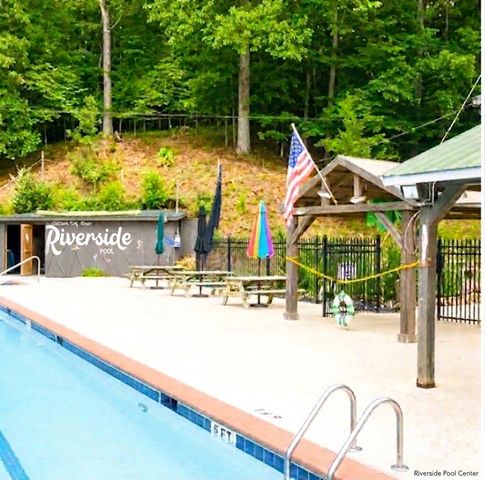 518 Mango Lane, Ellijay, GA 30536