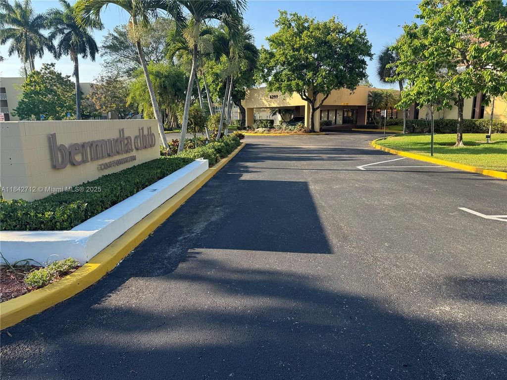 6150 NW 62nd St 312, Tamarac, FL 33319