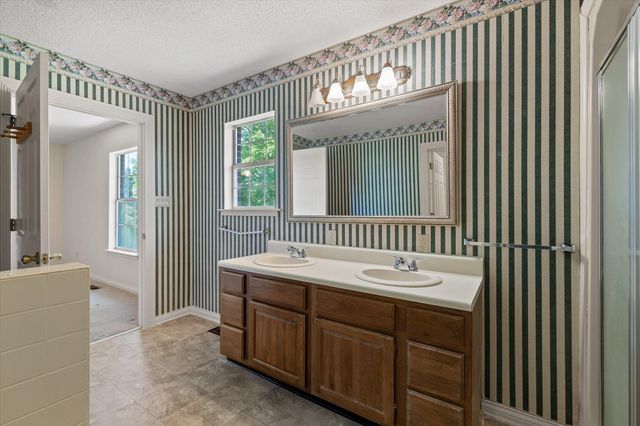 321 Morning Side Drive, Rossville, GA 30741