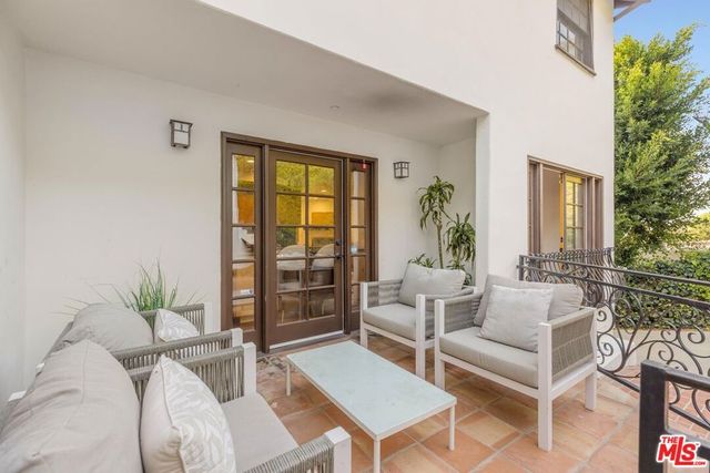 3724 Dixie Canyon Avenue, Sherman Oaks, CA 91423