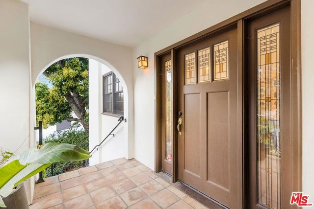 3724 Dixie Canyon Avenue, Sherman Oaks, CA 91423
