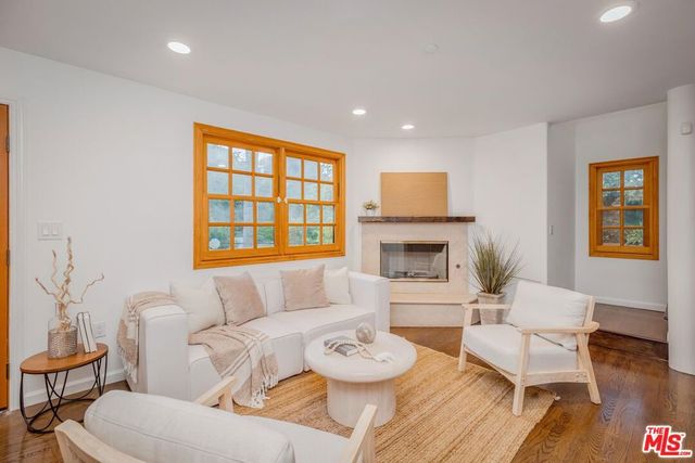 3724 Dixie Canyon Avenue, Sherman Oaks, CA 91423