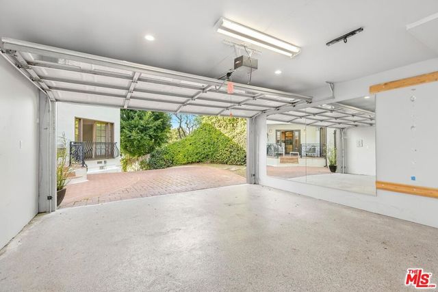 3724 Dixie Canyon Avenue, Sherman Oaks, CA 91423