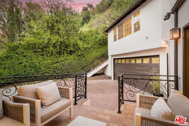 3724 Dixie Canyon Avenue, Sherman Oaks, CA 91423