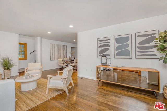 3724 Dixie Canyon Avenue, Sherman Oaks, CA 91423