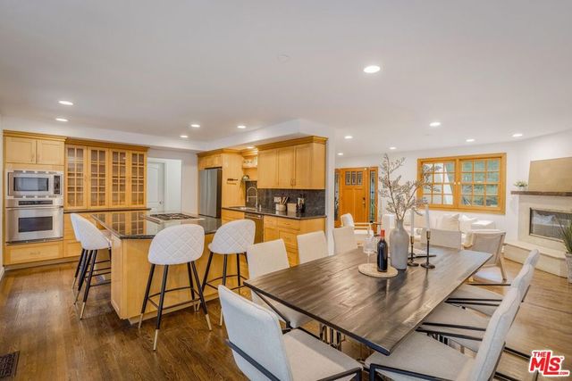 3724 Dixie Canyon Avenue, Sherman Oaks, CA 91423