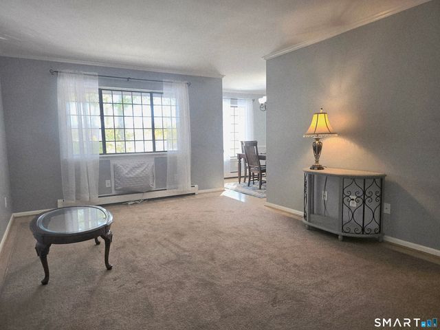 22 Essex Court 22, Brookfield, CT 06804