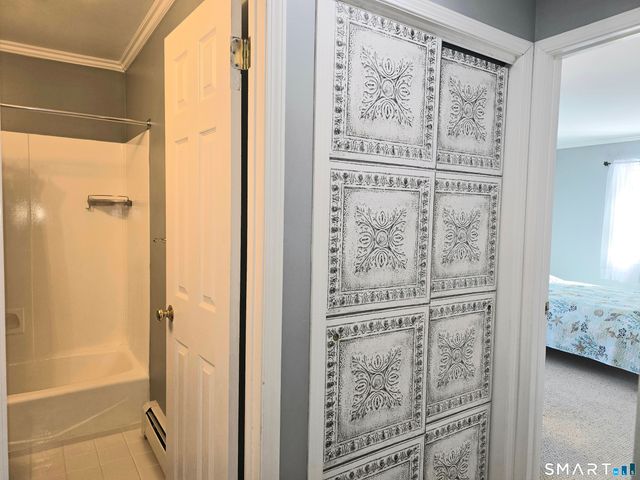 22 Essex Court 22, Brookfield, CT 06804