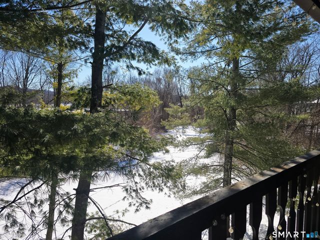 22 Essex Court 22, Brookfield, CT 06804