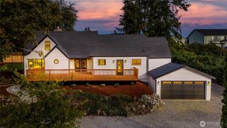 2429 Grandview Drive W, University Place, WA 98466