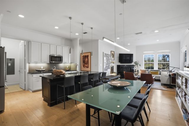 5005 Meridian Lane 1101, Addison, TX 75001