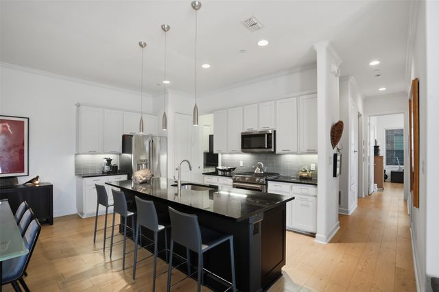 5005 Meridian Lane 1101, Addison, TX 75001