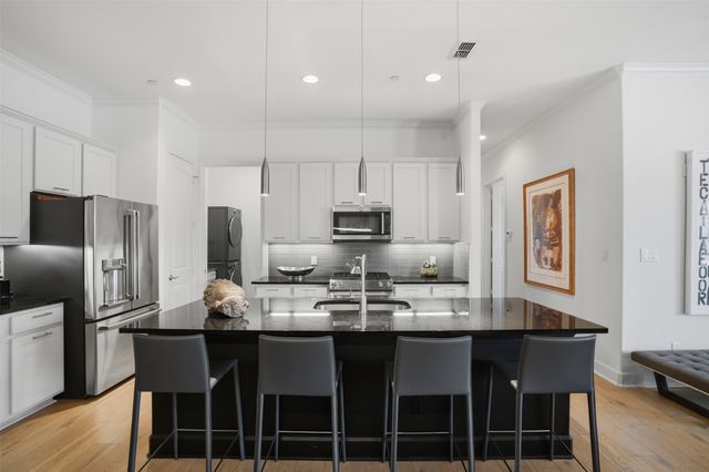 5005 Meridian Lane 1101, Addison, TX 75001