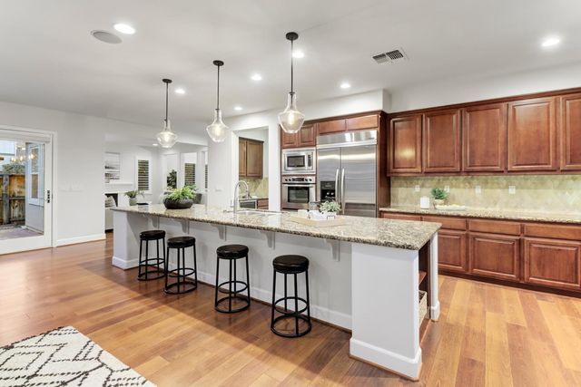 965 Browning Ln, Rocklin, CA 95765