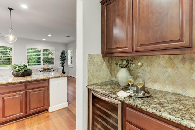 965 Browning Ln, Rocklin, CA 95765