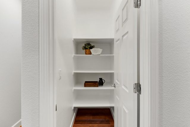 965 Browning Ln, Rocklin, CA 95765