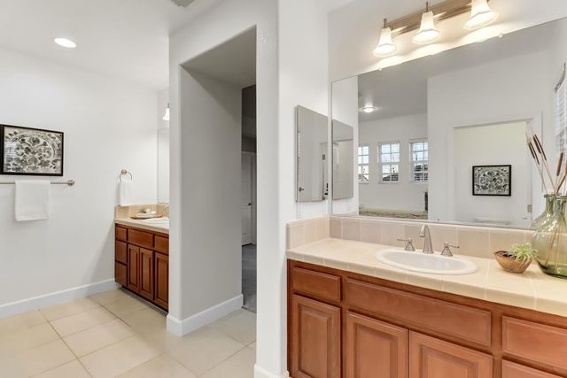 965 Browning Ln, Rocklin, CA 95765