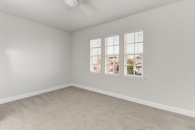 965 Browning Ln, Rocklin, CA 95765