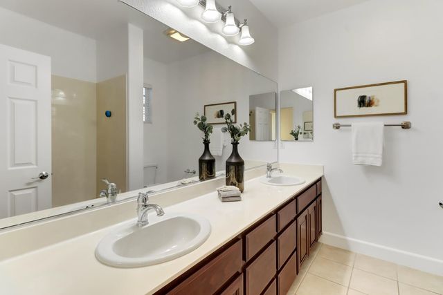 965 Browning Ln, Rocklin, CA 95765