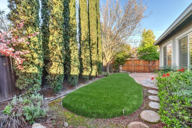 965 Browning Ln, Rocklin, CA 95765