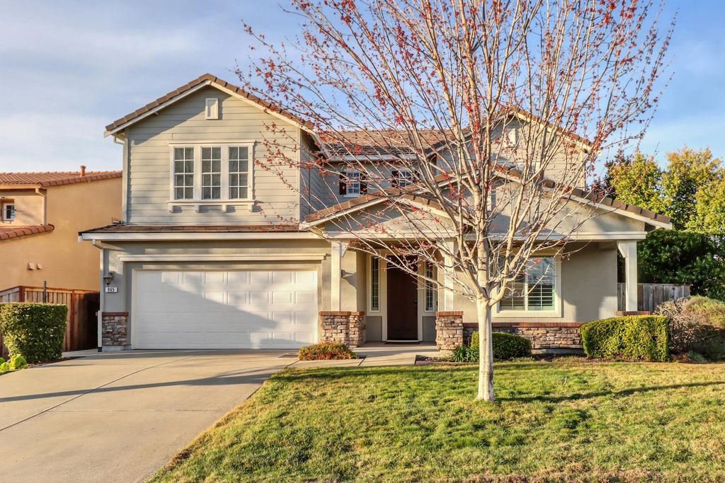 965 Browning Ln, Rocklin, CA 95765