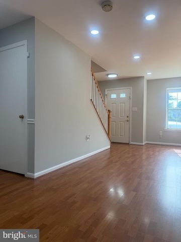 14533 RAVENSCAR CT, Centreville, VA 20121