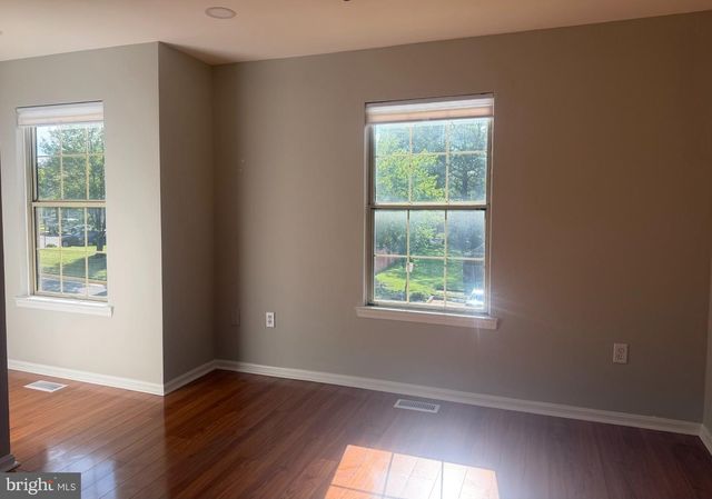 14533 RAVENSCAR CT, Centreville, VA 20121