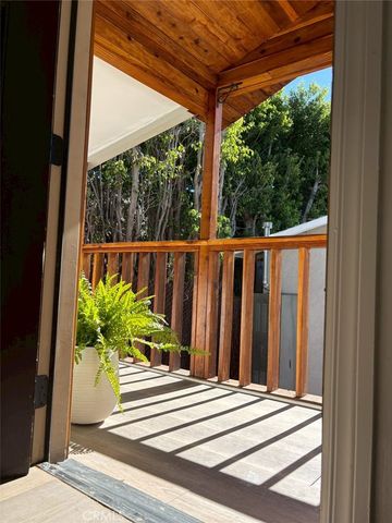 4563 4565 Lexington, Los Angeles, CA 90029