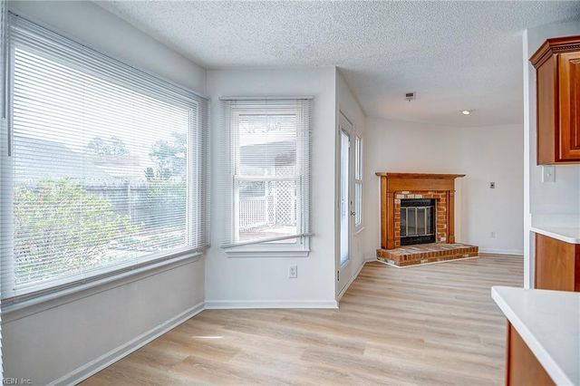 1207 Brookside LNDG, Chesapeake, VA 23320