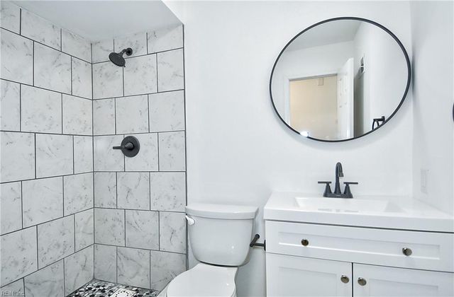 1207 Brookside LNDG, Chesapeake, VA 23320