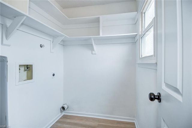 1207 Brookside LNDG, Chesapeake, VA 23320