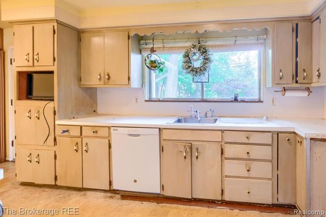 575 Bancroft Street, Imlay City, MI 48444