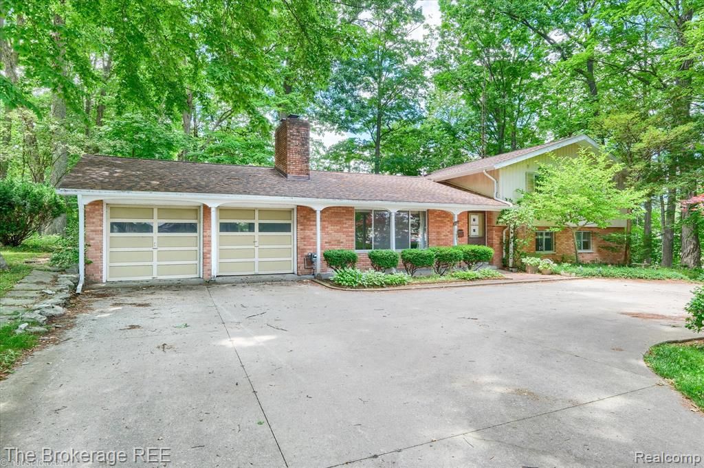 575 Bancroft Street, Imlay City, MI 48444