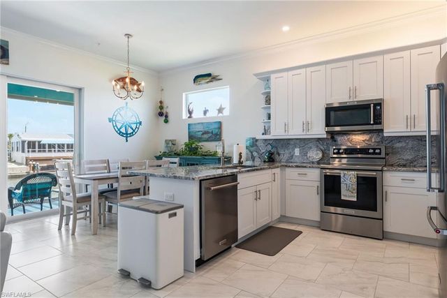 3026 Trawler LN, St. James City, FL 33956