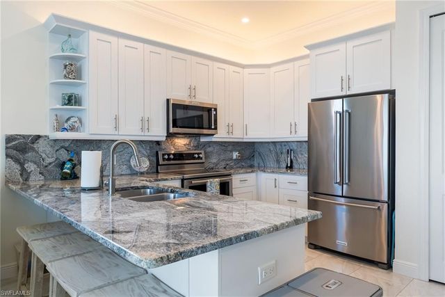 3026 Trawler LN, St. James City, FL 33956