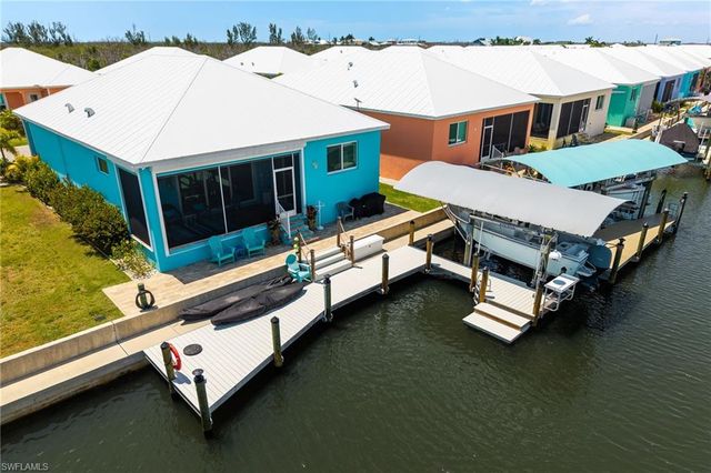 3026 Trawler LN, St. James City, FL 33956