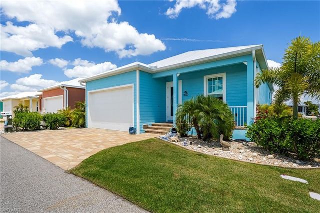 3026 Trawler LN, St. James City, FL 33956