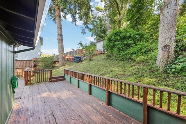 512 Bonita Drive, Aptos, CA 95003