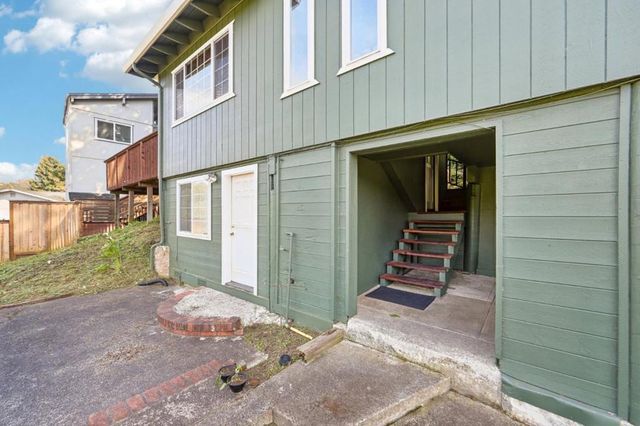 512 Bonita Drive, Aptos, CA 95003