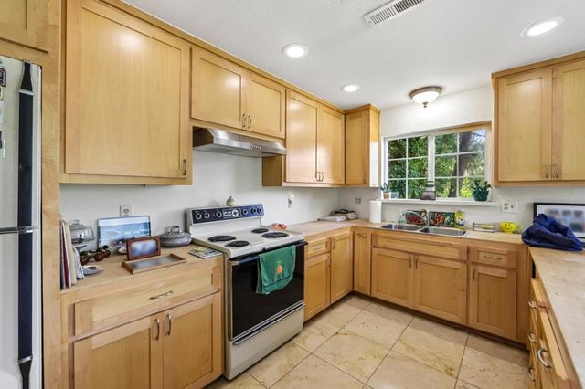 512 Bonita Drive, Aptos, CA 95003