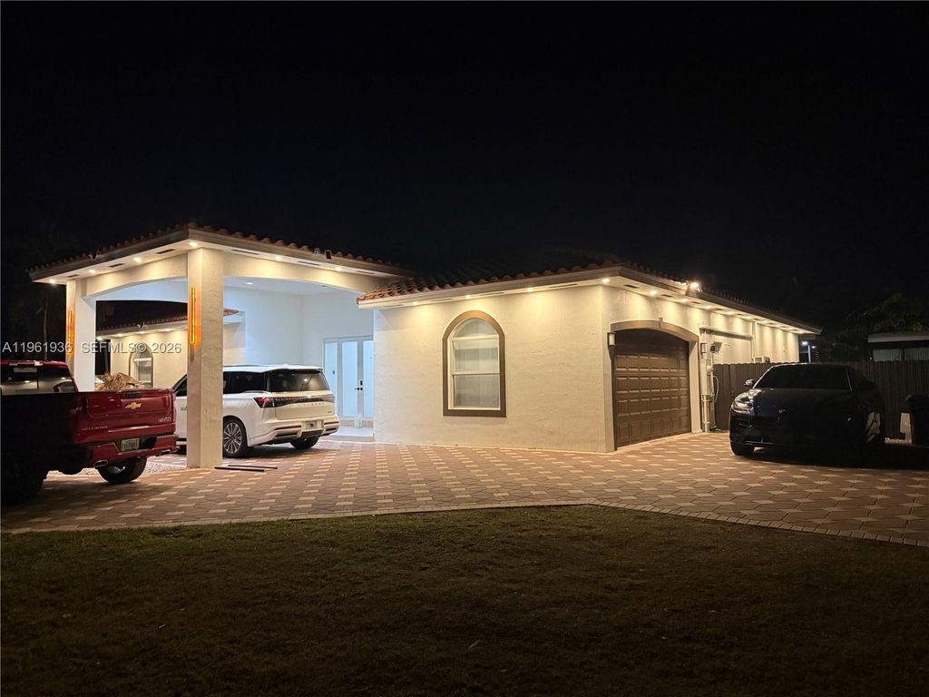 16255 SW 275th St, Homestead, FL 33031