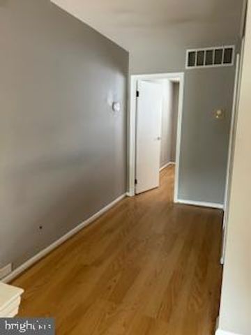 211 PARK PLACE DR, Cherry Hill, NJ 08002