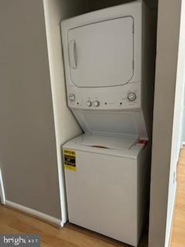 211 PARK PLACE DR, Cherry Hill, NJ 08002