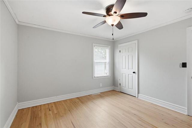4929 N Cleveland Avenue, Kansas City, MO 64119