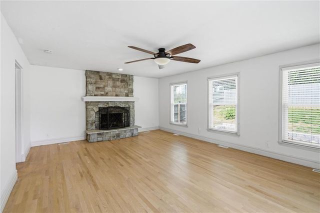 4929 N Cleveland Avenue, Kansas City, MO 64119