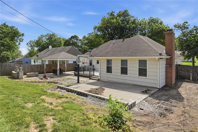 4929 N Cleveland Avenue, Kansas City, MO 64119