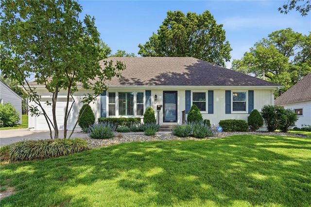 4929 N Cleveland Avenue, Kansas City, MO 64119