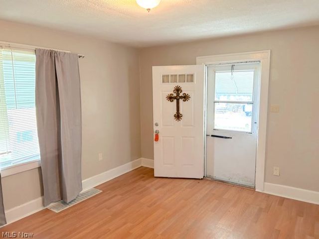 627 Roscoe Avenue, Akron, OH 44306