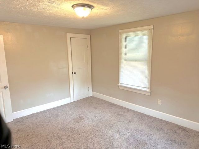 627 Roscoe Avenue, Akron, OH 44306